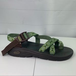 Chaco women’s green brown sandals size 8